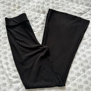 H&M ribbed flare pant with stretch size S